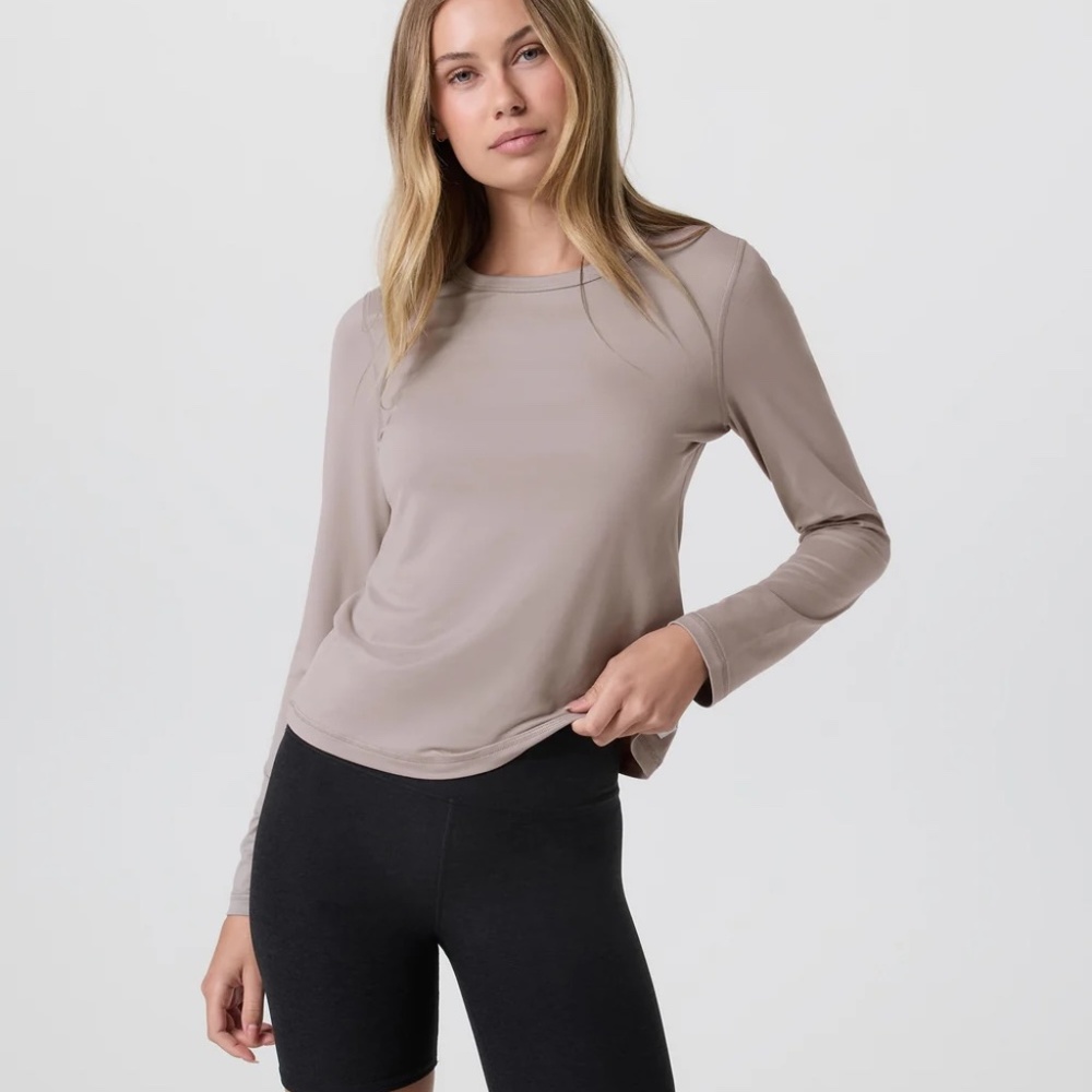 Vuori Restore Long Sleeve Lux Crew Tee
